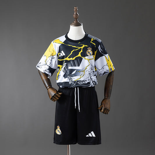 25-26 Real Madrid x Marvel equipación calentamiento niño