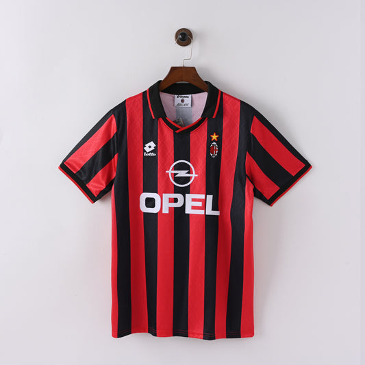95-96 AC Milan primera equipacion