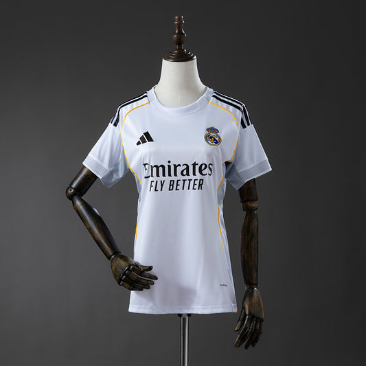 25-26 Real Madrid primera equipación mujer