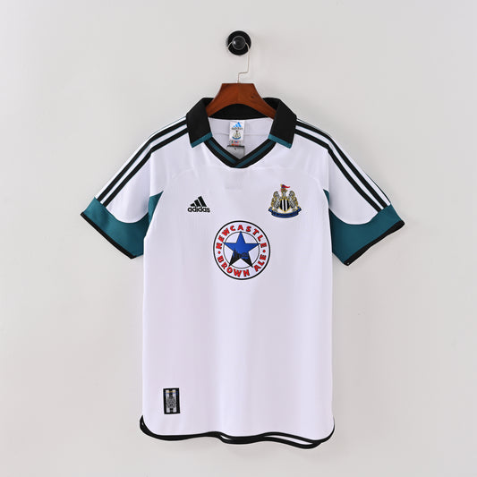 99-00 Newcastle primera equipacion