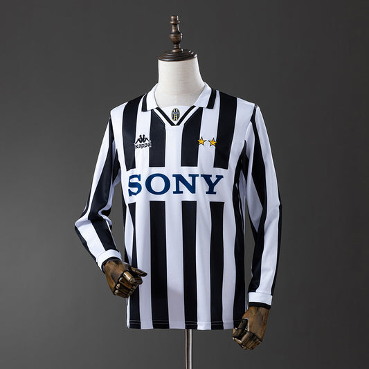 95-97 Juventus primera equipación manga larga