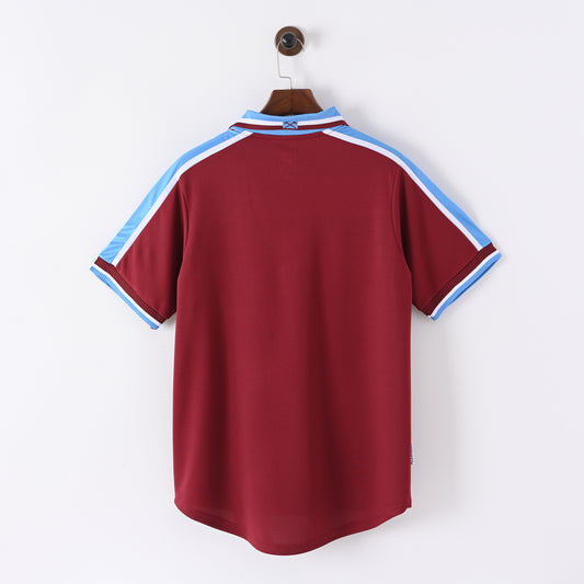 99-01 West Ham primera equipacion
