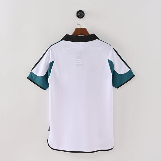 99-00 Newcastle primera equipacion