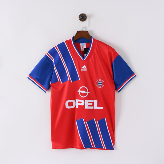 93-95 Bayern de Munich primera equipacion