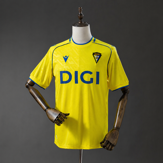 25-26 Cádiz primera equipación