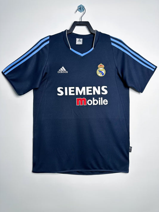 03-04 Real Madrid segunda equipación