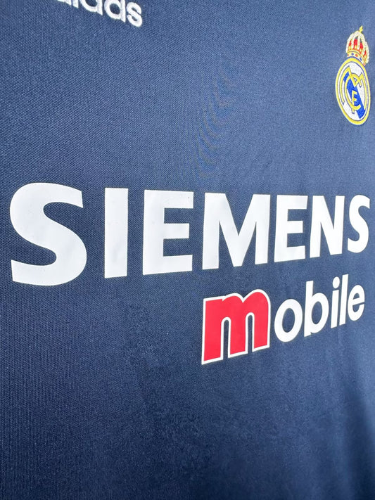 03-04 Real Madrid segunda equipación