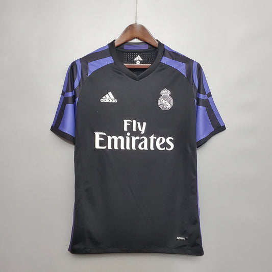 15-16 Real Madrid tercera equipación