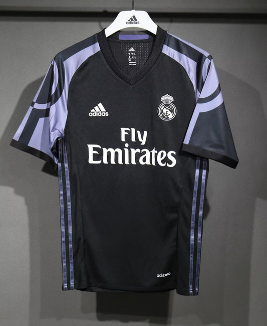 16-17 Real Madrid tercera equipación