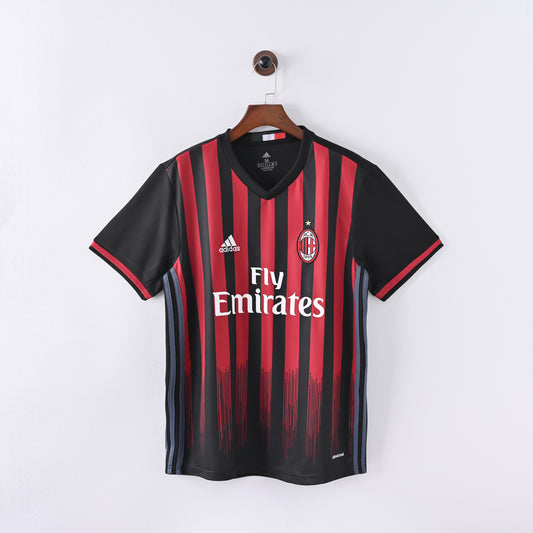 16-17 AC Milan primera equipacion