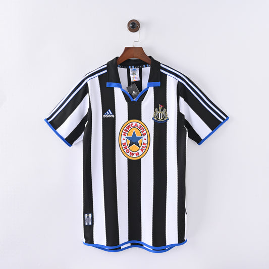 99-00 Newcastle primera equipación