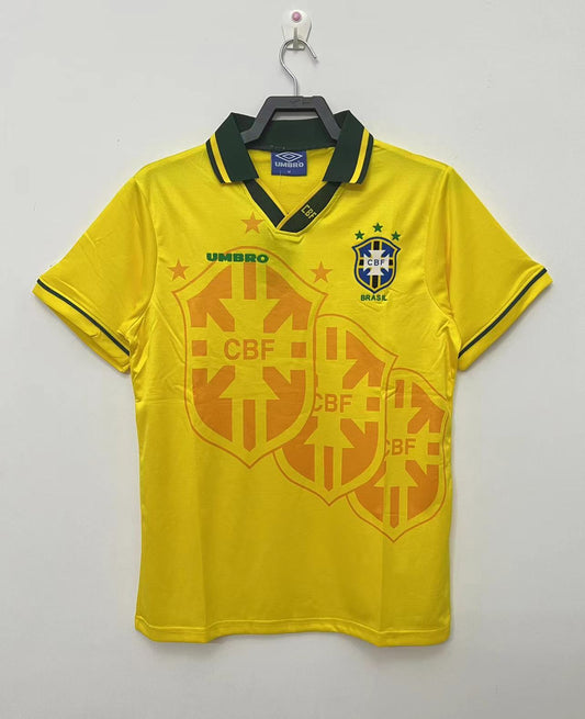 96 Selección Brasil primera equipacion
