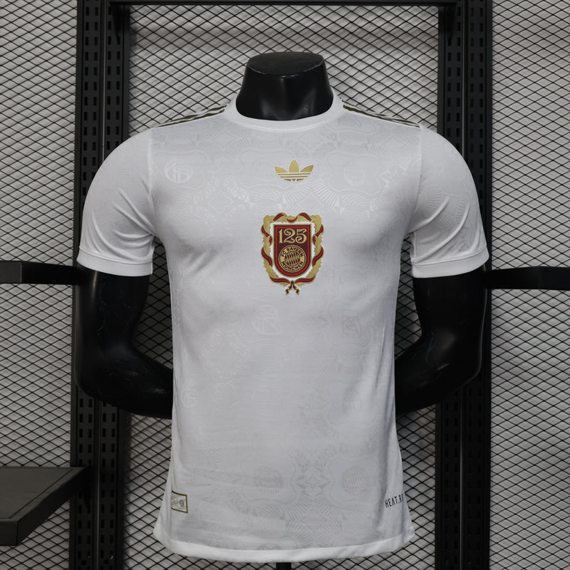 25-26 Bayern de Munich 125 aniversario blanca