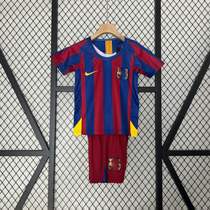 05-06 Barcelona primera equipación niño