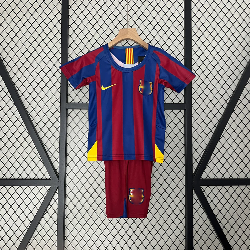05-06 Barcelona primera equipación niño
