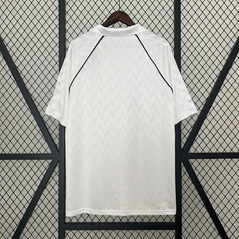 87-89 Tottenham primera equipación