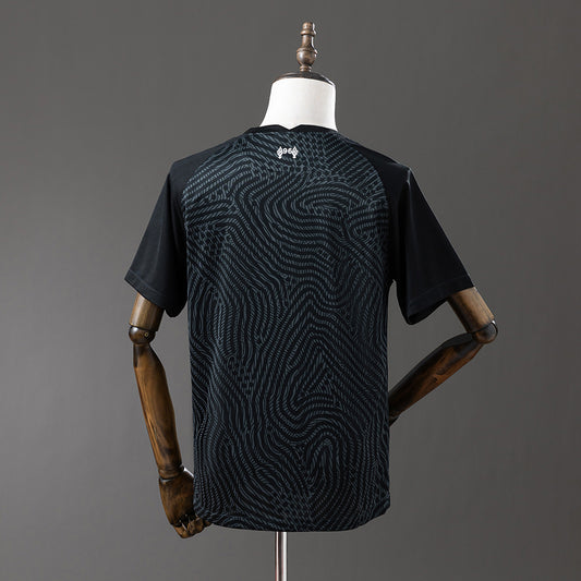 20-21 Liverpool portero primera equipación