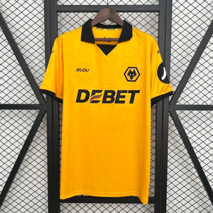 25-26 Wolverhampton primera equipacion