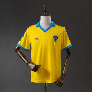 83-84 Cádiz primera equipación