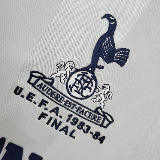 83-84 Tottenham equipación final Europa League