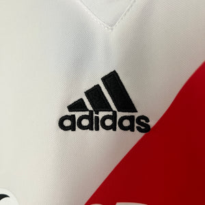 98-00 River Plate primera equipación