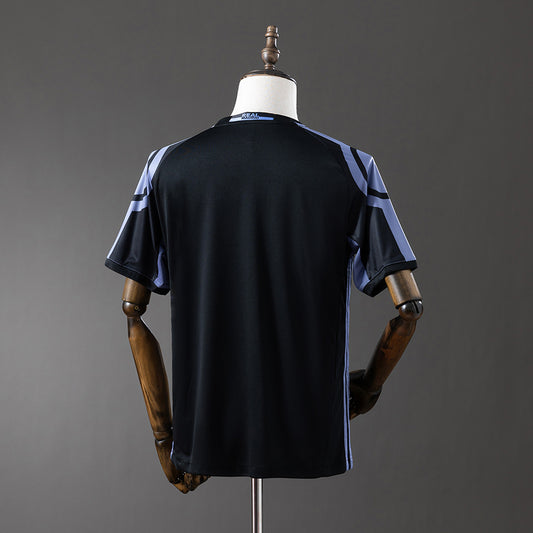 16-17 Real Madrid tercera equipación