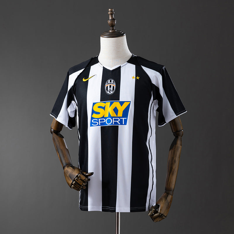 04-05 Juventus primera equipación