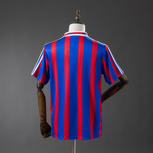 96-98 Crystal Palace primera equipación
