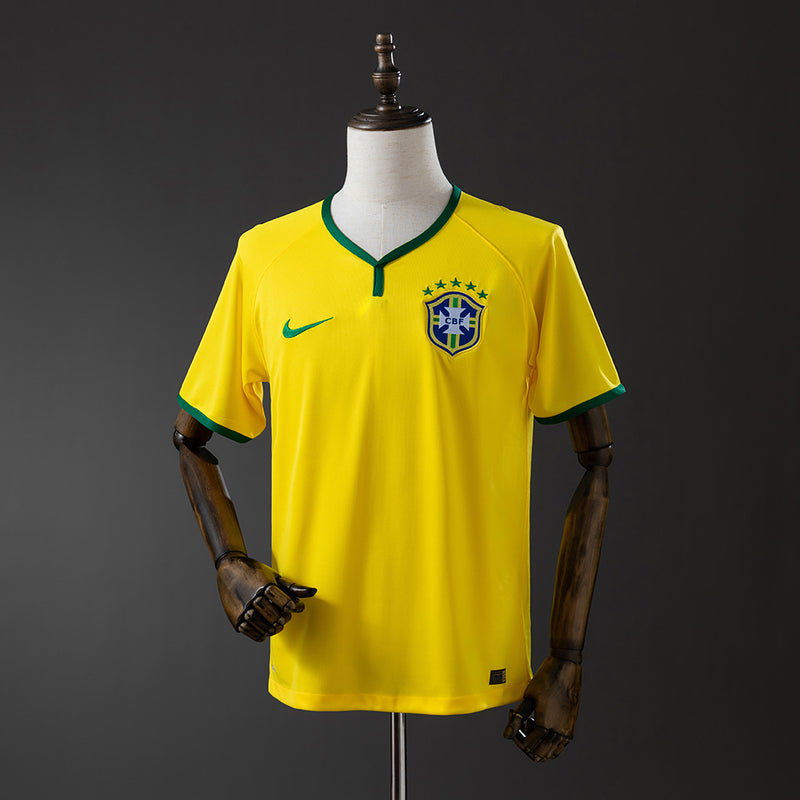 2014 Brasil primera equipación