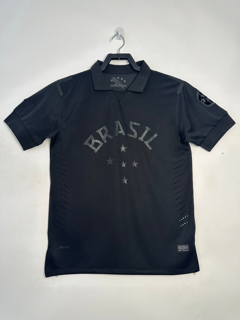 2014 Selección Brasil equipacion 5 estrellas
