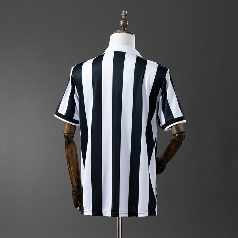 98-99 Juventus primera equipación