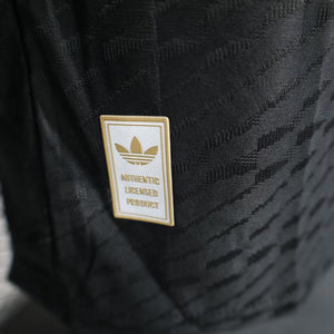 25-26 Real Madrid portero cuarta equipación