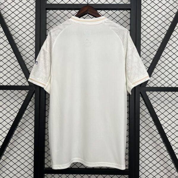 25-26 Nottingham forest segunda equipacion