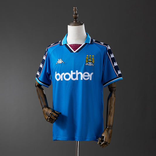 97-99 Manchester City primera equipación