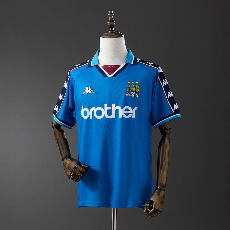 97-99 Manchester City primera equipación