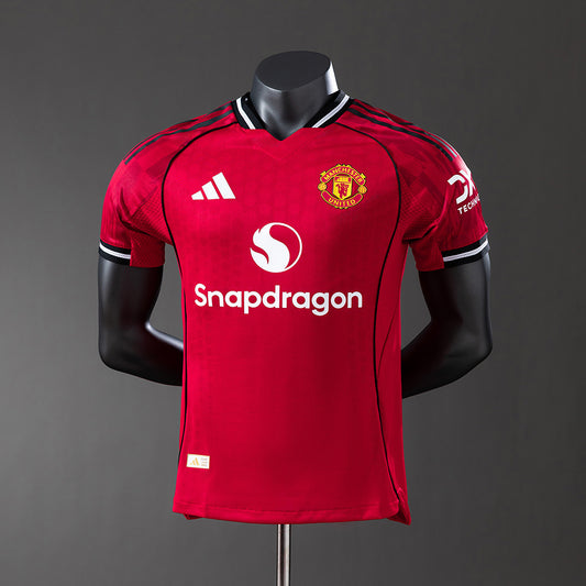 25-26 Manchester United primera equipación