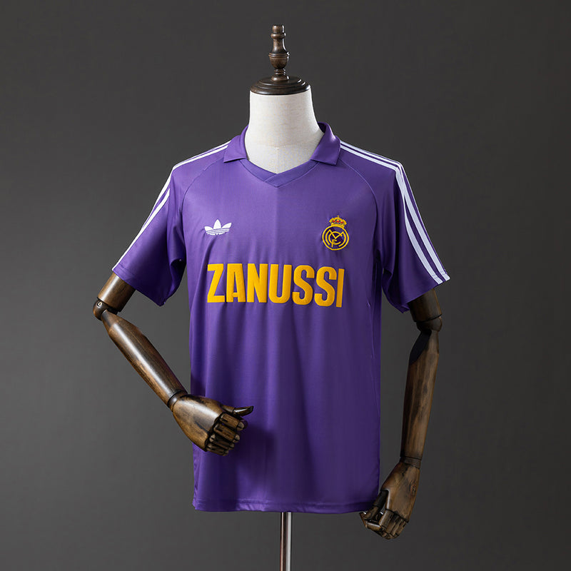 82-84 Real Madrid segunda equipación