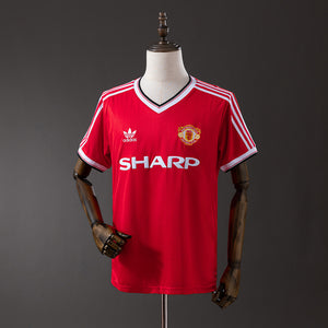 83-84 Manchester United primera equipación