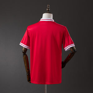 82-83 Liverpool primera equipación