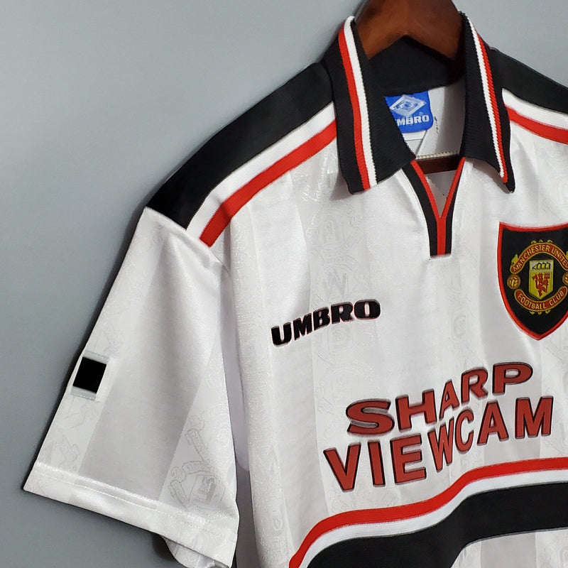 97-99 Manchester United segunda equipación