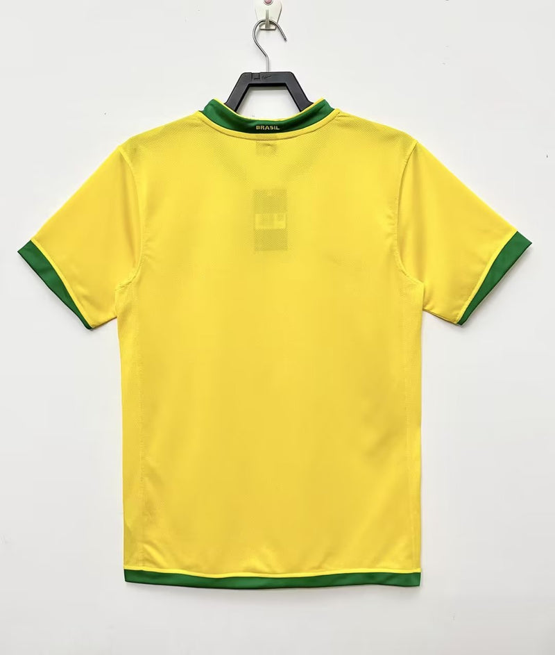 06 Selección Brasil primera equipacion