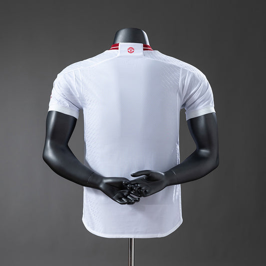 23-24 Manchester United tercera equipación