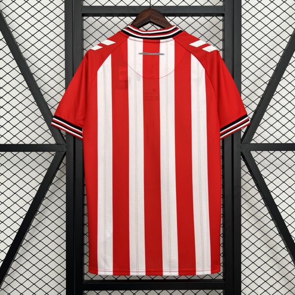 25-26 Sunderland primera equipacion