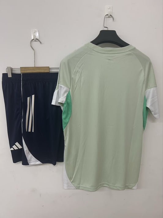 25-26 Aston Villa tercer conjunto de entrenamiento