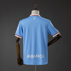 26-27 Celta primera equipación