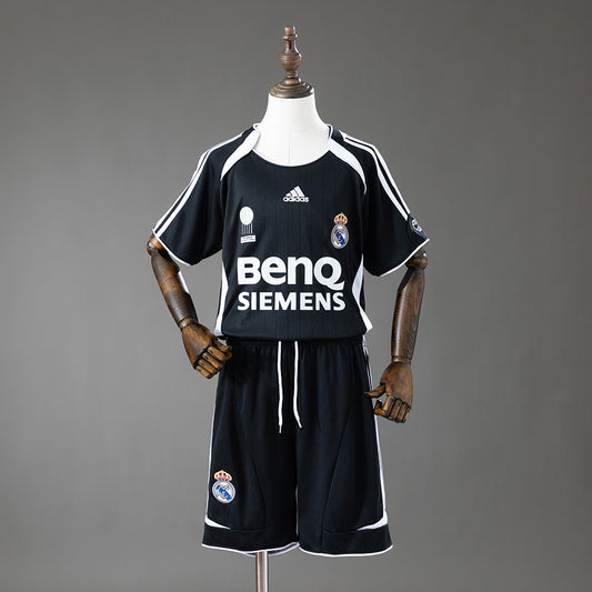 06-07 Real Madrid segunda equipación niño