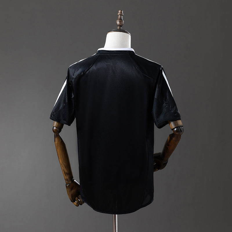 04-05 Real Madrid segunda equipación