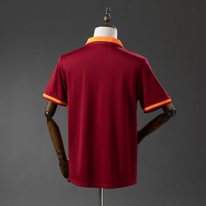83-84 Roma primera equipación