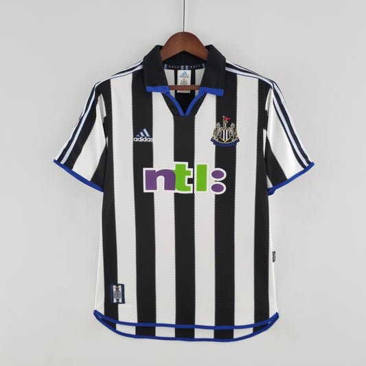 00-01 Newcastle primera equipación