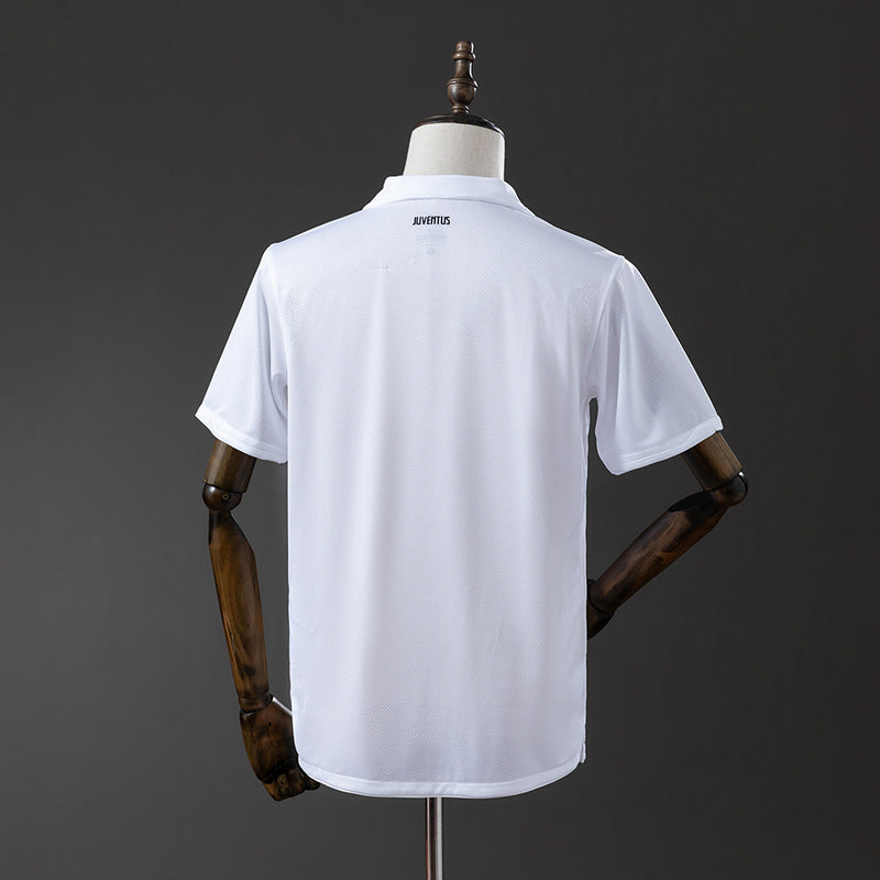 10-11 Juventus segunda equipación